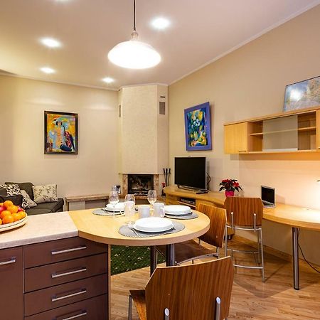 Kalnina Quiet Apartment In City Center Рига Экстерьер фото